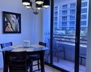 3505 S Ocean Dr - Photo Thumbnail 5