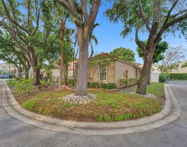 7665 Nw 61st Ave - Photo Thumbnail 2