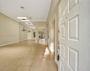 7665 Nw 61st Ave - Photo Thumbnail 8