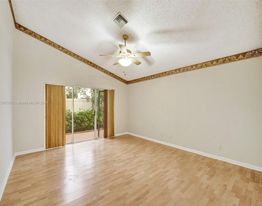 7665 Nw 61st Ave - Photo Thumbnail 48