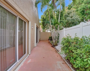 7665 Nw 61st Ave - Photo Thumbnail 77