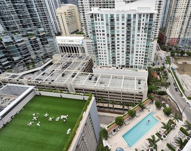 1300 Brickell Bay Dr - Photo Thumbnail 27