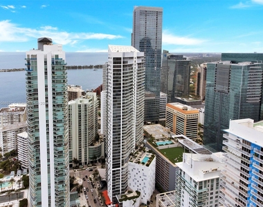 1300 Brickell Bay Dr - Photo Thumbnail 31