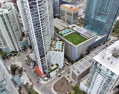 1300 Brickell Bay Dr - Photo Thumbnail 30