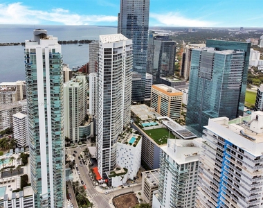 1300 Brickell Bay Dr - Photo Thumbnail 33