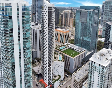 1300 Brickell Bay Dr - Photo Thumbnail 29