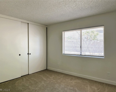 7254 Bridgeview Avenue - Photo Thumbnail 14