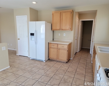 1170 Orange Meadow Street - Photo Thumbnail 7