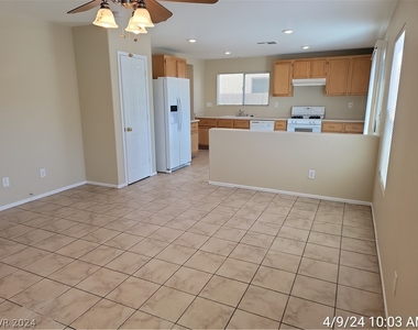 1170 Orange Meadow Street - Photo Thumbnail 2