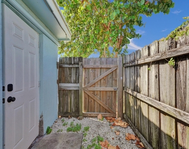 717 Sw 2nd Court - Photo Thumbnail 21