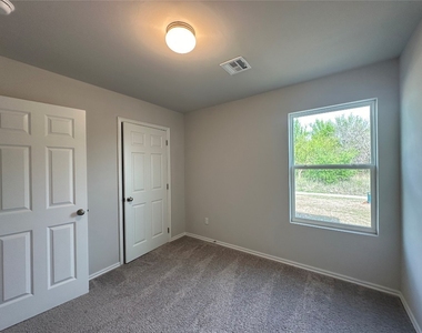 1316 Willowood Circle - Photo Thumbnail 11