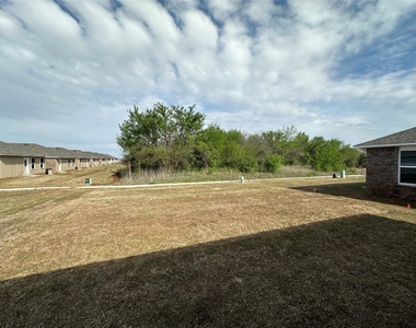 1312 Willowood Circle - Photo Thumbnail 20