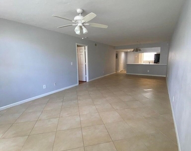 1702 Palm Beach Trace Drive - Photo Thumbnail 7