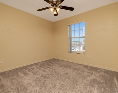 229 Southbridge Circle - Photo Thumbnail 14