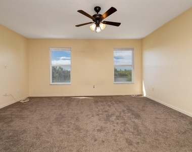 229 Southbridge Circle - Photo Thumbnail 16