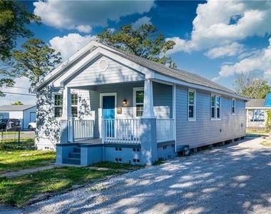 519 Houma Boulevard - Photo Thumbnail 0