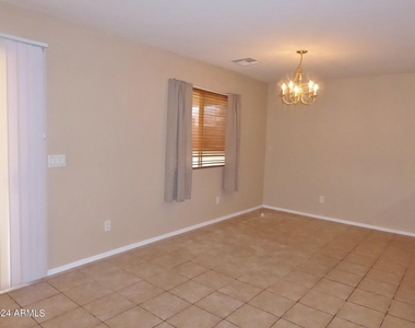 23247 W Mohave Street - Photo Thumbnail 6