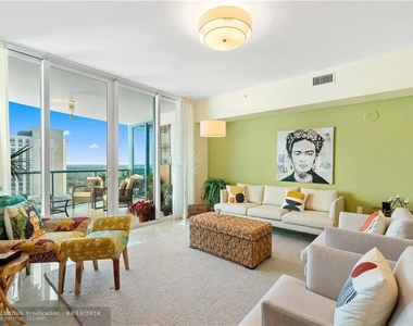 333 Las Olas Way - Photo Thumbnail 2