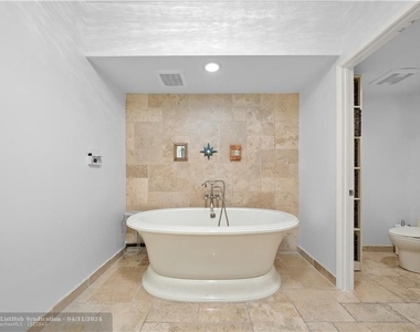 333 Las Olas Way - Photo Thumbnail 17