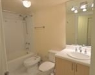 2951 S Bayshore Dr - Photo Thumbnail 12