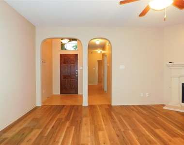 1104 Nora Lane - Photo Thumbnail 3