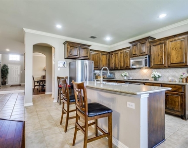 2663 Lake Ridge Drive - Photo Thumbnail 5