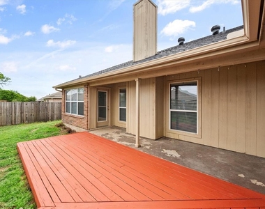 925 La Sierra Drive - Photo Thumbnail 28