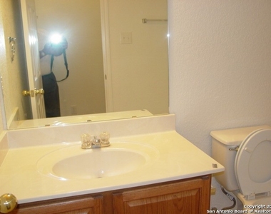 2844 Seascape Lane - Photo Thumbnail 16