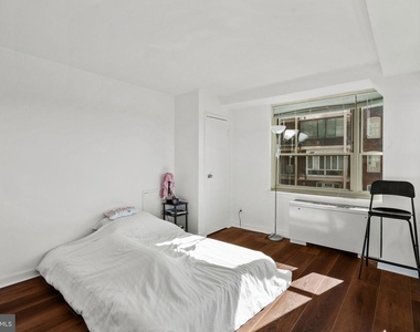 1810 Rittenhouse Sq - Photo Thumbnail 12