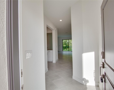 14930 Lyla Terrace - Photo Thumbnail 9