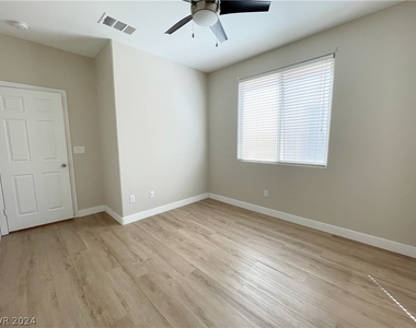 8324 San Mateo Street - Photo Thumbnail 17