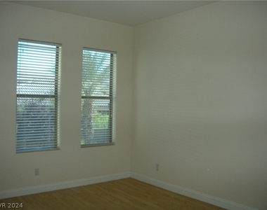 5561 Notte Pacifica Way - Photo Thumbnail 14
