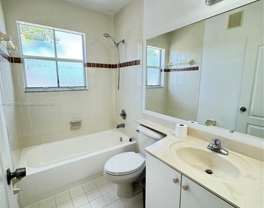 3175 Sw 129th Ave - Photo Thumbnail 6