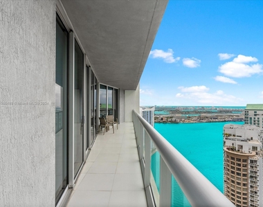 465 Brickell Ave - Photo Thumbnail 27