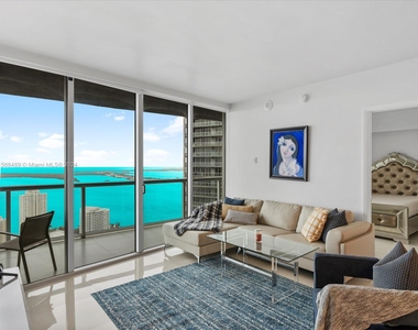 465 Brickell Ave - Photo Thumbnail 5