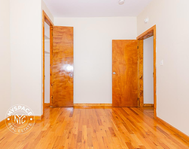 1497 Carroll Street - Photo Thumbnail 5