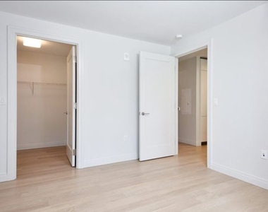 133 Seaport Blvd - Photo Thumbnail 8