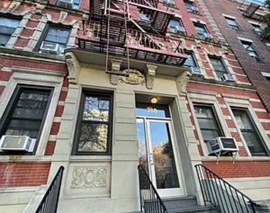 310 East 19th Street - Photo Thumbnail 17