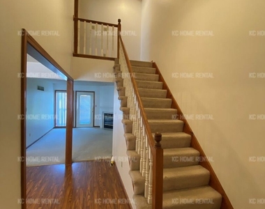 8002 Nw 79th Place - Photo Thumbnail 15