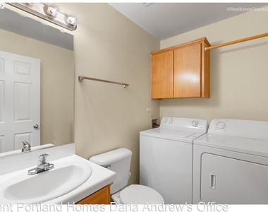 2239 Hawthorne St Apt 14 - Photo Thumbnail 4