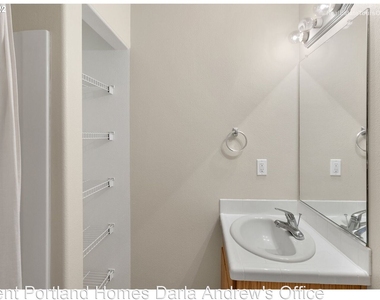 2239 Hawthorne St Apt 14 - Photo Thumbnail 21