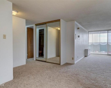 1155 Ash St 902 - Photo Thumbnail 4