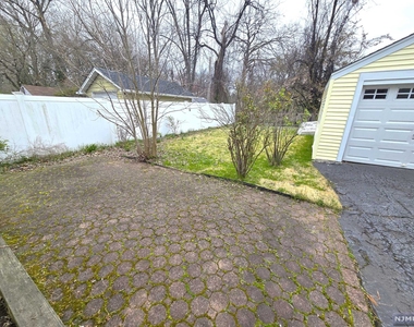 613 Martense Avenue - Photo Thumbnail 16