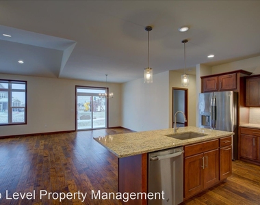 525 Dragon Willow Ln - Photo Thumbnail 9