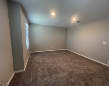 4764 Honey Topaz Avenue - Photo Thumbnail 26