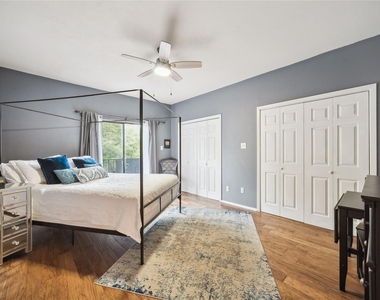 1501 Barton Springs Rd - Photo Thumbnail 8