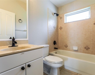 1043 Red Bay Terrace Nw - Photo Thumbnail 7