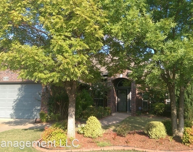 12400 Village Lane - Photo Thumbnail 2