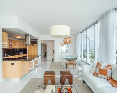 6899 Collins Ave - Photo Thumbnail 10