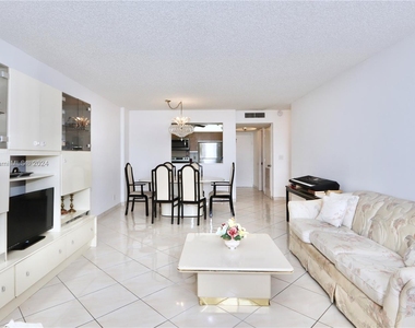 2401 S Ocean Dr - Photo Thumbnail 5